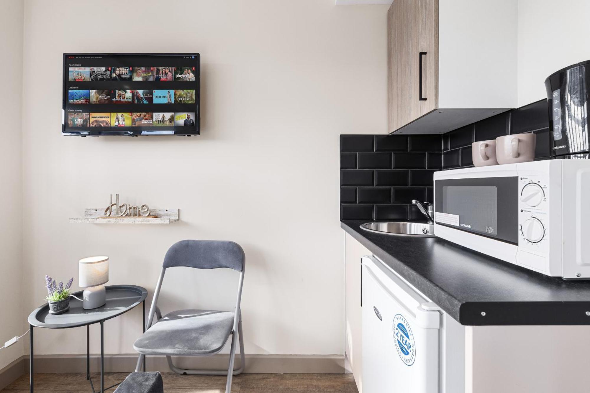 Serviced Ensuite Modern Studio - Sleeps 2 - Near Wembley Stadium - Good Transport Link To Central London - Harrow Ha3 Hatch End Exterior photo